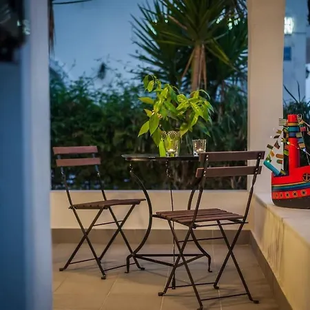 Sea Front Apartment *